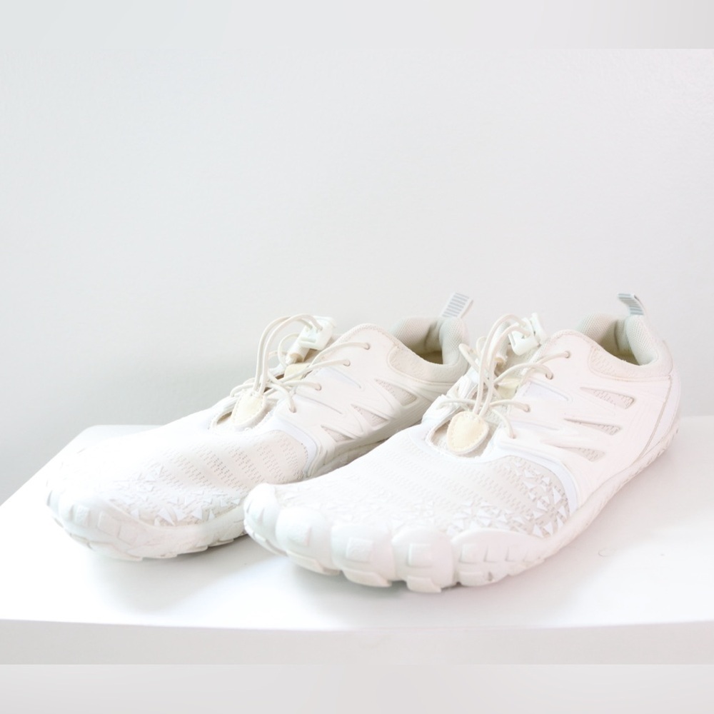 White Lightweight Athletic Sneakers Breathable Running Walking Shoes Unisex S 46